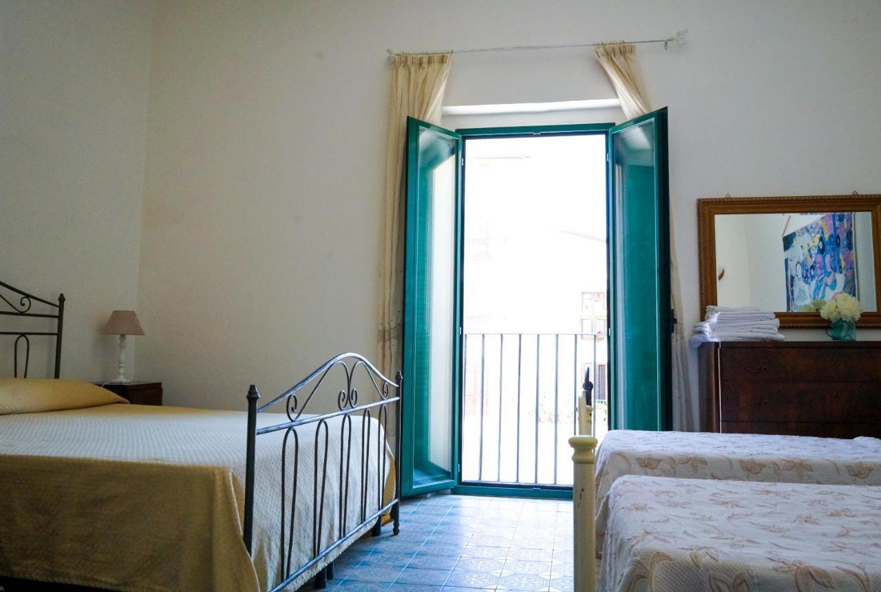 Casa Cardi Apartment Sperlonga Luaran gambar